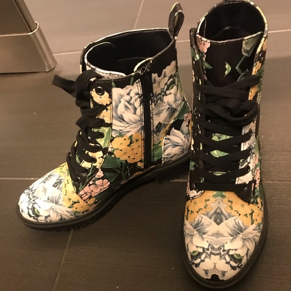 Steve Madden floral officer combat booties - Picture 4 of 5